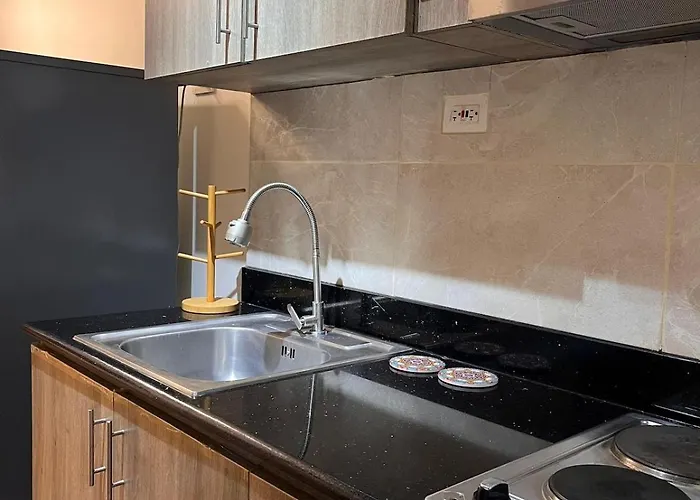 Apartment Modern 1br With Pool Near Greenfield Megamall & Edsa