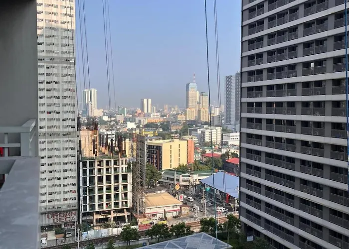 Modern 1br With Pool Near Greenfield Megamall & Edsa Apartment Manila