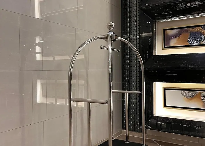 Modern 1br With Pool Near Greenfield Megamall & Edsa