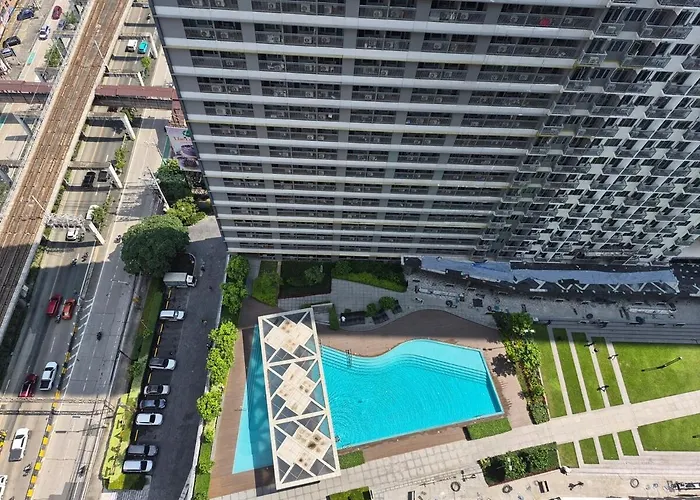Apartment Modern 1br With Pool Near Greenfield Megamall & Edsa *